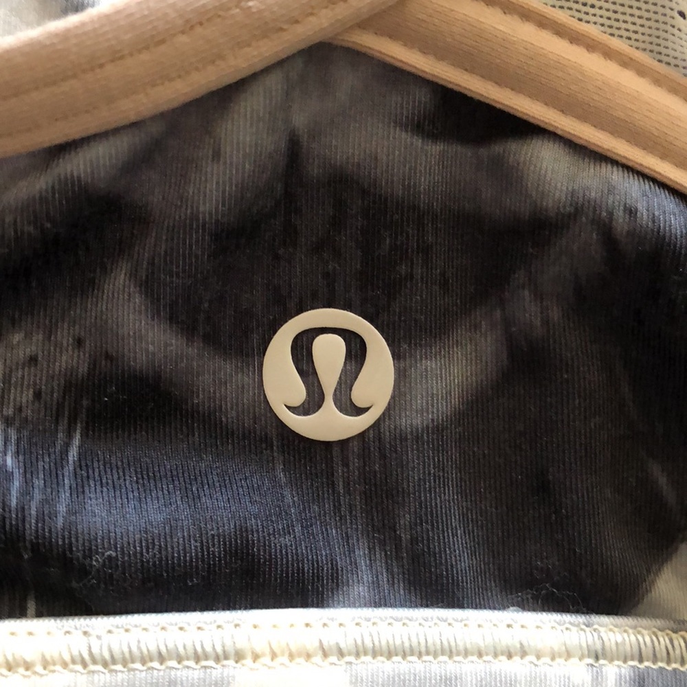 Lululemon bra - Picture 3 of 3